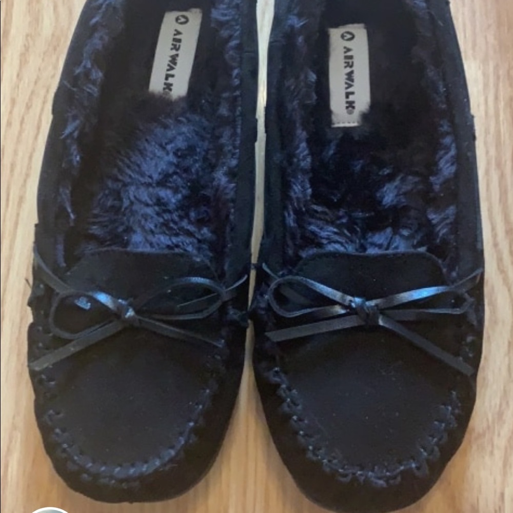 Black soft slippers